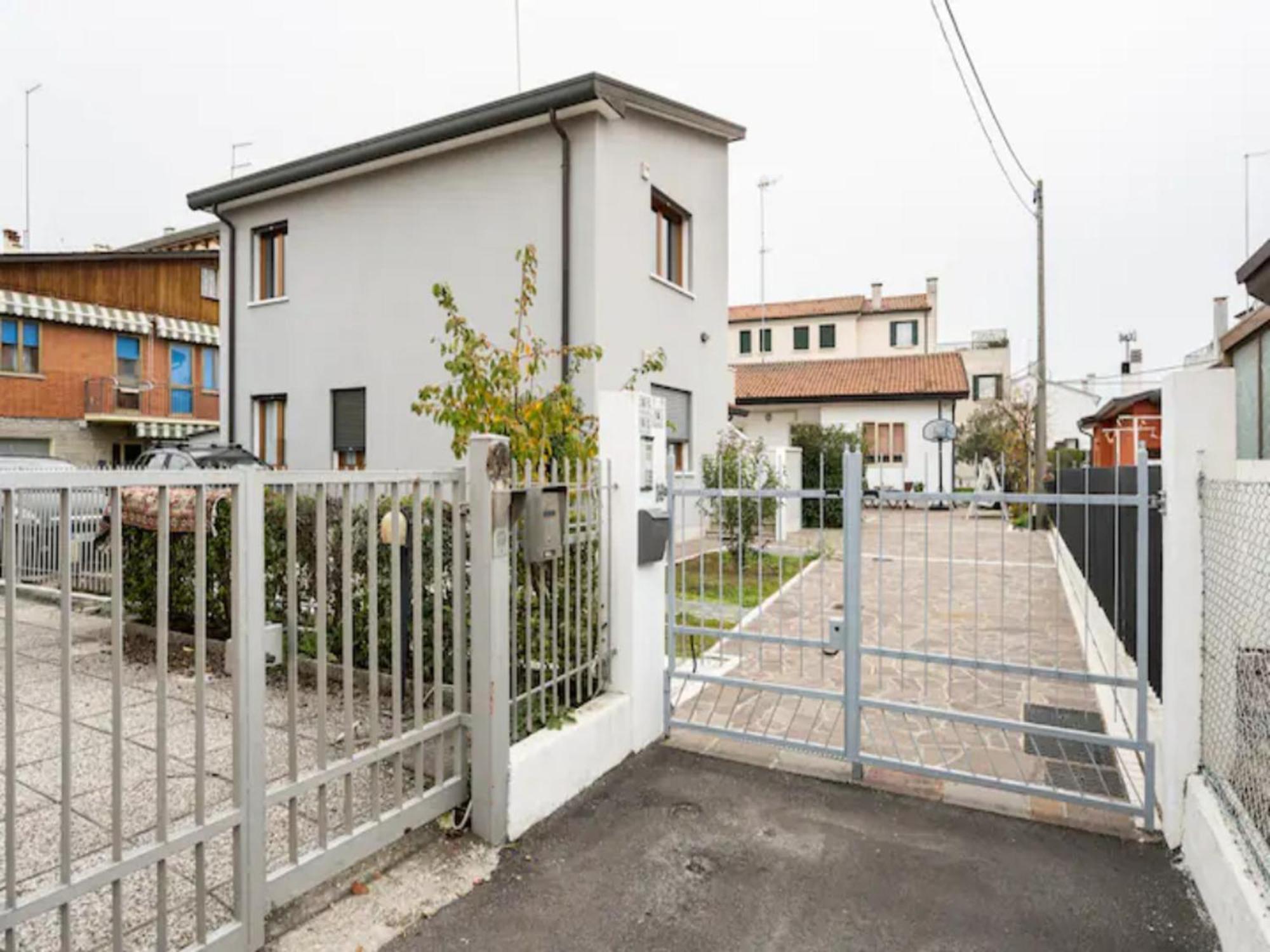 Casa Di Chiara Vicino Venezia E Aeroporto Vce Campalto Exterior foto